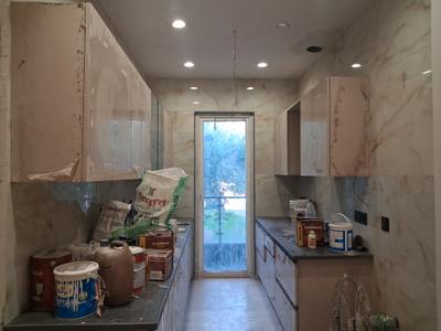 Kitchen Image of 900 Sq.ft 3 BHK Builder Floor for rent in Paschim Vihar New Delhi for Rs. 45000
