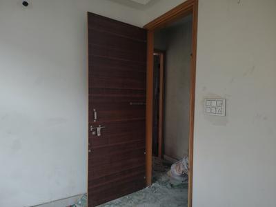 Bedroom Image of 650 Sq.ft 2 BHK Apartment / Flat for sale in Sangam Vihar New Delhi for Rs. 3900000