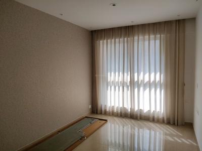 Living Room Image of 585 Sq.ft 1 BHK Apartment / Flat for sale in Hiranandani Regent Hill A B C D And E Wing, Powai Mumbai for Rs. 18500000