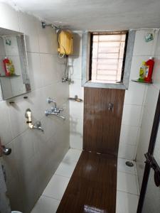 Bathroom Image of 1050 Sq.ft 2 BHK Apartment / Flat for rent in Thane West Thane for Rs. 27000
