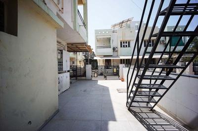 Main Entrance Image of 3600 Sq.ft 5 BHK Independent House for sale in Pethapur Gandhinagar for Rs. 18500000