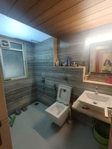 Bathroom Image of 1100 Sq.ft 2 BHK Apartment / Flat for rent in Kabra Prathana, Vile Parle West Mumbai for Rs. 120000