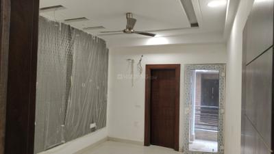 Bedroom Image of 1800 Sq.ft 4 BHK Apartment / Flat for sale in Sector 102 Noida for Rs. 8450000