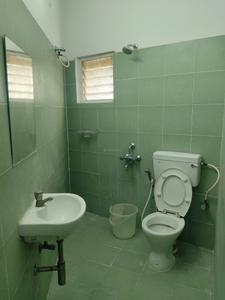 Common Bathroom Image of 360 Sq.ft 1 RK Apartment / Flat for rent in Indira Nagar Bengaluru for Rs. 18000