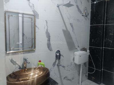 Bathroom Image of 2100 Sq.ft 3 BHK Builder Floor for rent in Wave City Plots, Wave City Ghaziabad for Rs. 30000