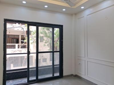 Bedroom Image of 1350 Sq.ft 3 BHK Builder Floor for sale in Paschim Vihar New Delhi for Rs. 21500000