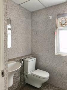 Common Bathroom Image of 1950 Sq.ft 3 BHK Apartment / Flat for rent in Shree Vardhman Victoria, Sector 70 Gurgaon for Rs. 43000