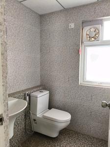 Common Bathroom Image of 1900 Sq.ft 3 BHK Apartment / Flat for rent in Shree Vardhman Victoria, Sector 70 Gurgaon for Rs. 48000