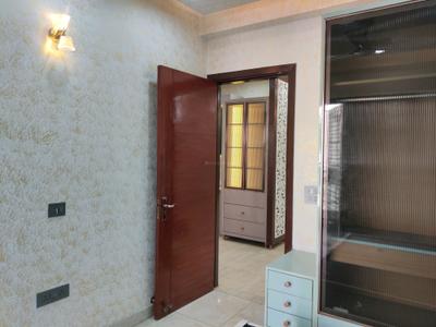 Bedroom Image of 1300 Sq.ft 3 BHK Builder Floor for sale in Indirapuram Ghaziabad for Rs. 13000000