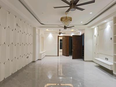 Living Room Image of 1800 Sq.ft 4 BHK Builder Floor for sale in Indirapuram Ghaziabad for Rs. 27500000