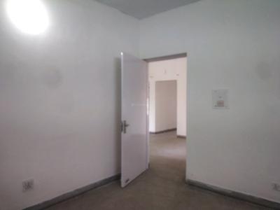 Bedroom Image of 1400 Sq.ft 2 BHK Builder Floor for rent in Sarita Vihar New Delhi for Rs. 32000