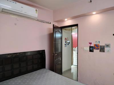 Bedroom Image of 900 Sq.ft 2 BHK Apartment / Flat for sale in Logix Blossom County, Sector 137 Noida for Rs. 9800000