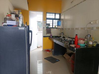 Kitchen Image of 1000 Sq.ft 2 BHK Apartment / Flat for rent in Magarpatta Iris, Magarpatta City Pune for Rs. 32000
