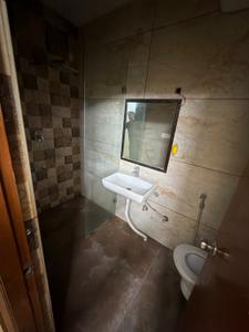 Bathroom Image of 1750 Sq.ft 3 BHK Apartment / Flat for rent in Benson Town Bengaluru for Rs. 80000