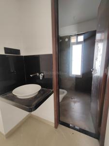 Bathroom Image of 1900 Sq.ft 3.5 BHK Apartment / Flat for sale in Ambar Zenith, Viman Nagar Pune for Rs. 23000000