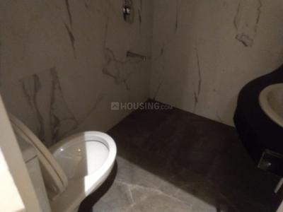 Bathroom Image of 4500 Sq.ft 4 BHK Builder Floor for rent in Panchsheel Park New Delhi for Rs. 275000