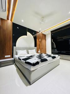 Bedroom Image of 2250 Sq.ft 3 BHK Apartment / Flat for sale in Ambli Ahmedabad for Rs. 25000000