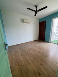 Bedroom Image of 1640 Sq.ft 3.5 BHK Builder Floor for rent in Experion The Westerlies Villa, Sector 108 Gurgaon for Rs. 40000