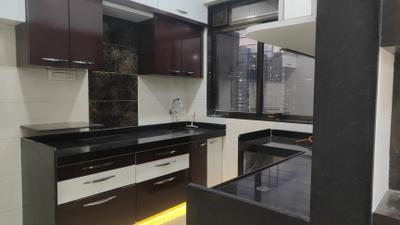 Kitchen Image of 575 Sq.ft 1 BHK Apartment / Flat for rent in Sugee Sadan, Dadar West Mumbai for Rs. 70000