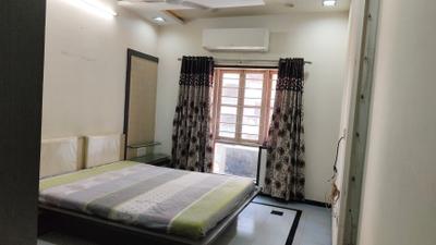 Bedroom Image of 2225 Sq.ft 3 BHK Apartment / Flat for rent in Ratnaakar Rosewood Estate, Jodhpur Ahmedabad for Rs. 41000