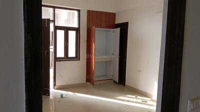 Bedroom Image of 1599 Sq.ft 3 BHK Apartment / Flat for rent in Sanchar Palm Valley, Wave City Ghaziabad for Rs. 16999