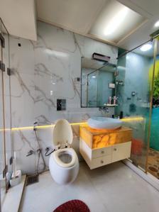 Bathroom Image of 1700 Sq.ft 4 BHK Apartment / Flat for sale in Swastik Flair Apartment, Chembur Mumbai for Rs. 55000000