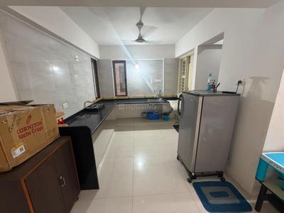 Kitchen Image of 900 Sq.ft 3 BHK Apartment / Flat for rent in Hari Aalayam, Sargasan Gandhinagar for Rs. 35000