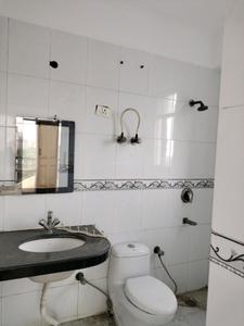 Common Bathroom One Image of 2100 Sq.ft 3 BHK Apartment / Flat for sale in CGHS Veena Apartment, Sector 22 Dwarka New Delhi for Rs. 32500000