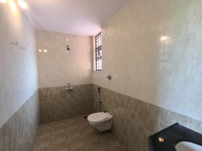 Bathroom Image of 1313 Sq.ft 3 BHK Villa for rent in Panzorconi Goa for Rs. 30000
