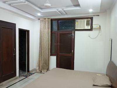 Bedroom Image of 1250 Sq.ft 2 BHK Builder Floor for rent in East Of Kailash New Delhi for Rs. 45000