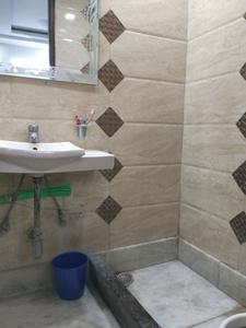 Bedroom One Image of 1000 Sq.ft 2 BHK Builder Floor for rent in Ramesh Nagar New Delhi for Rs. 50000