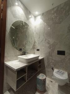 Bathroom Image of 2700 Sq.ft 4 BHK Duplex for sale in Sarvodaya Enclave New Delhi for Rs. 150000000