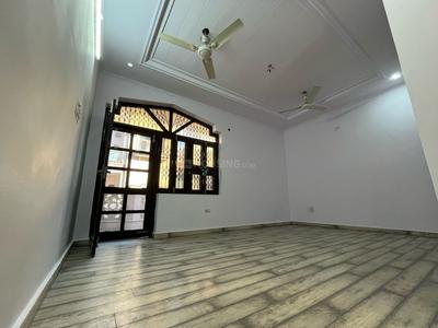 Bedroom Image of 1500 Sq.ft 4 BHK Builder Floor for rent in Sector 16 Rohini New Delhi for Rs. 70000