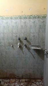 Bathroom Image of 150 Sq.ft 1 RK Independent House for rent in Barra Kanpur for Rs. 3000