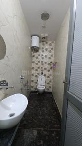 Bathroom Image of 380 Sq.ft 1 BHK Builder Floor for rent in Pitampura New Delhi for Rs. 23000