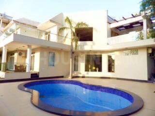 Image of 12500 Sq.ft 10 BHK Villa for sale in Sainik Farm, New Delhi for Rs. 220000000