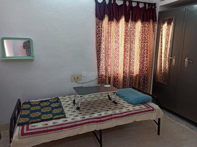 Bedroom Image of 1000 Sq.ft 2 BHK Apartment / Flat for rent in Ashraya Apartment, Mettuguda Secunderabad for Rs. 30000