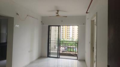 Living Room Image of 600 Sq.ft 1.5 BHK Apartment / Flat for rent in Runwal Gardens, Dombivli East Thane for Rs. 15000