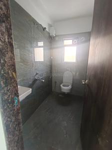 Bathroom Image of 550 Sq.ft 2 BHK Apartment / Flat for sale in Dadar West Mumbai for Rs. 24000000