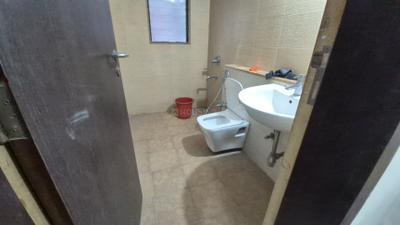 Pride Platinum Bathroom Two 4