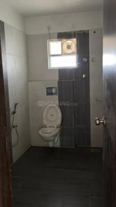 Bathroom Image of 1800 Sq.ft 3 BHK Apartment / Flat for rent in NK Oak Forest, Argora Ranchi for Rs. 27000