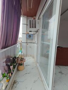 Balcony Image of 900 Sq.ft 2 BHK Builder Floor for rent in Tilak Nagar New Delhi for Rs. 38000
