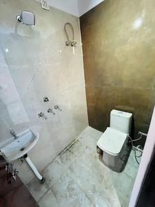 Bathroom Image of 1050 Sq.ft 3 BHK Apartment / Flat for sale in Govindpuram Ghaziabad for Rs. 4000000