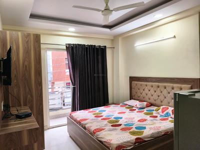 Bedroom Image of 580 Sq.ft 1 RK Apartment / Flat for rent in DLF Phase 3 Gurgaon for Rs. 20000