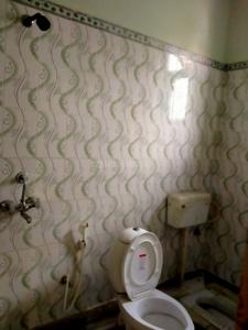 Bathroom Image of 1400 Sq.ft 2 BHK Builder Floor for rent in Bariatu Housing Colony Ranchi for Rs. 15000