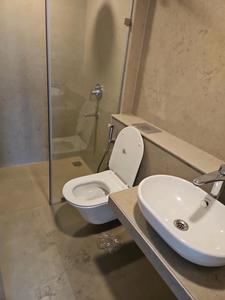 Common Bathroom Image of 880 Sq.ft 2 BHK Apartment / Flat for sale in Sabari Shaan, Chembur Mumbai for Rs. 18000000