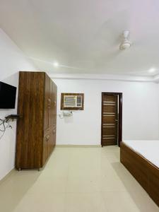 Hall Image of Urbanroomz in Sector 43, Gurgaon