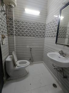 Bathroom Image of 1454 Sq.ft 2 BHK Builder Floor for rent in Sector 46 Gurgaon for Rs. 37000