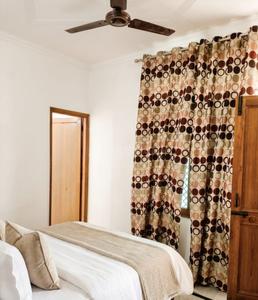 Bedroom Image of 1500 Sq.ft 3 BHK Builder Floor for sale in Sector 4 Rohini New Delhi for Rs. 7500000