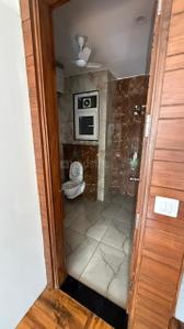 Bathroom Image of 3051 Sq.ft 4 BHK Builder Floor for sale in Sector 23 Gurgaon for Rs. 37000012
